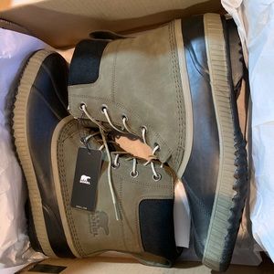 12 SOREL snow boots waterproof